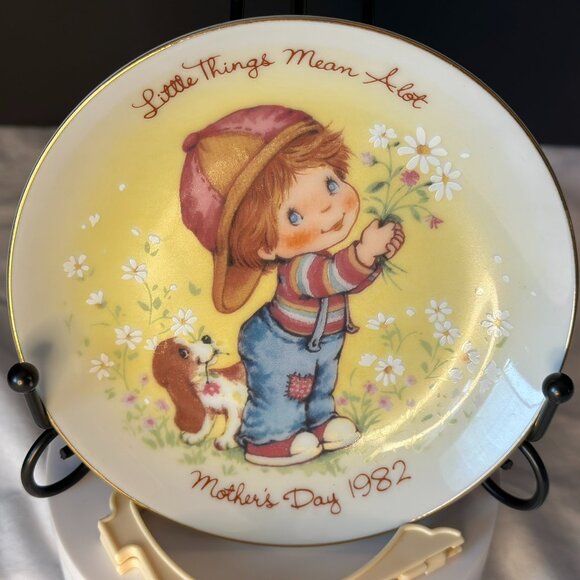 RARE VINTAGE AVON MOTHER'S DAY PLATE – 1982 "LITTLE THINGS MEAN ALOT" - Picture 1 of 4